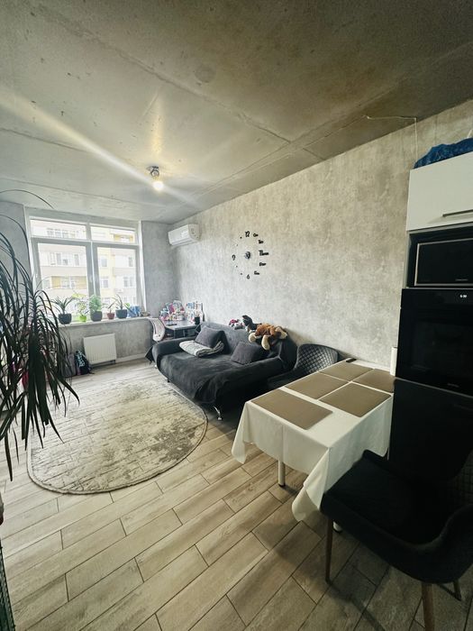 Продаж 1-к квартири 48 м² з кухнею-студією, ремонтом та ГЕНЕРАТОРОМ в ЖК "Сонячний"!