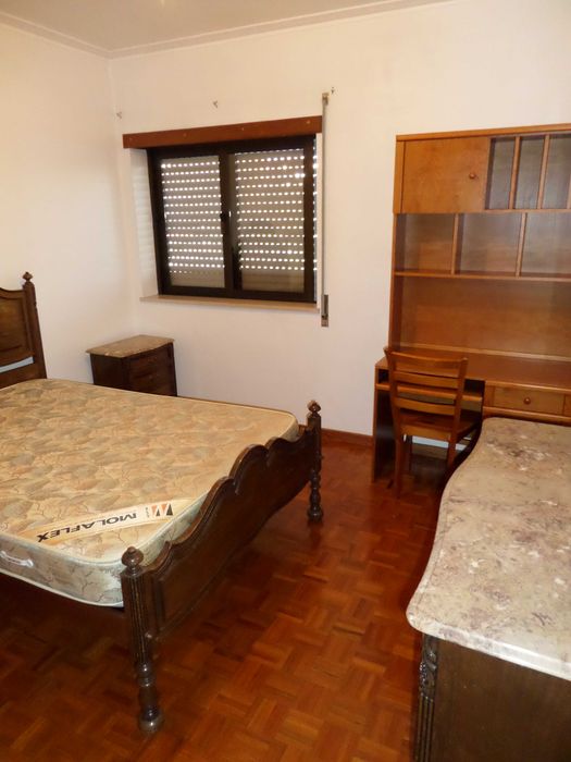 Arrenda-se quarto para estudantes