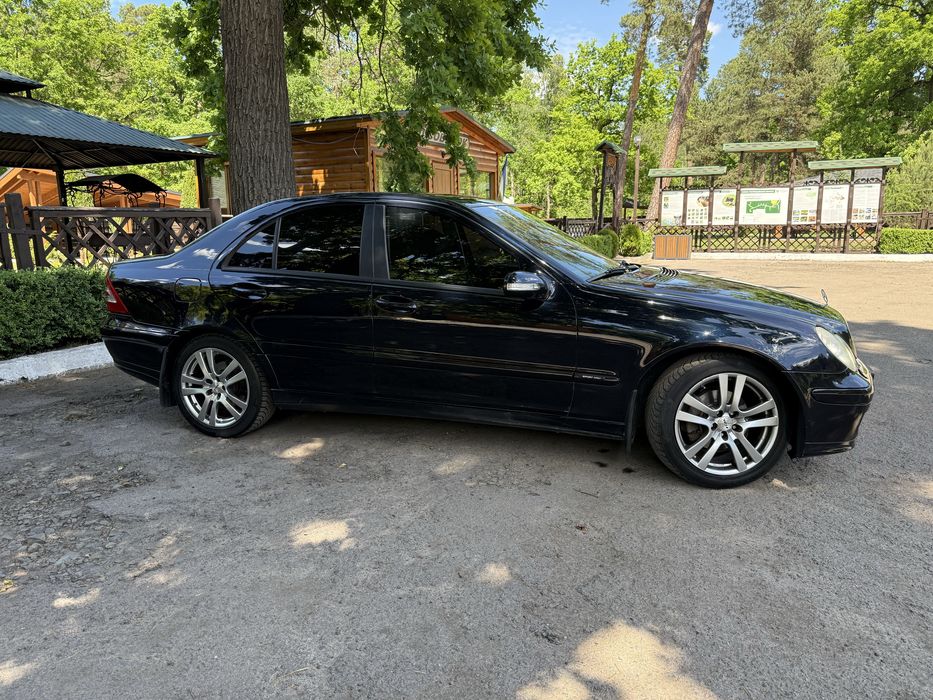 Mercedes-Benz C-Class 2007 VIN WDB2030461A953027 фото оголошення 4 з 8