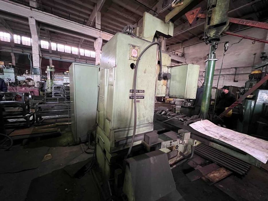 Фрезерний станок з ЧПУ - TOS Kurim FCR-50, стіл 2000*500мм