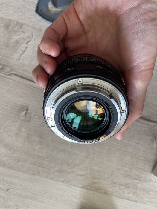 Продам об’єктив Canon EF 50mm f/1.4 USM
