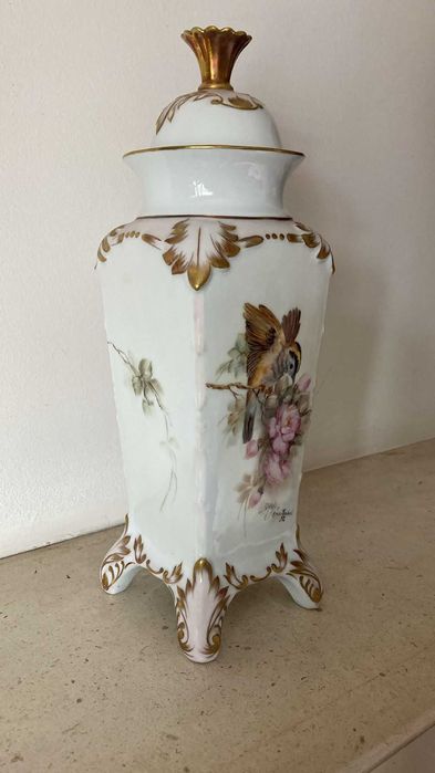 Loiça decorativa pintada à mão