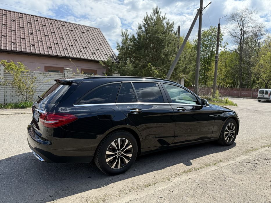 Mercedes-benz C220D (205 кузов)