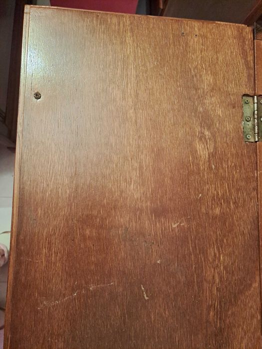 Escrivaninha com estante e gavetas