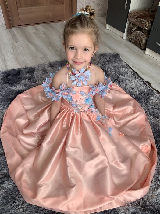 Випускна сукня для садочка