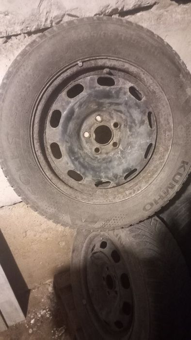 Продам зимнюю резину