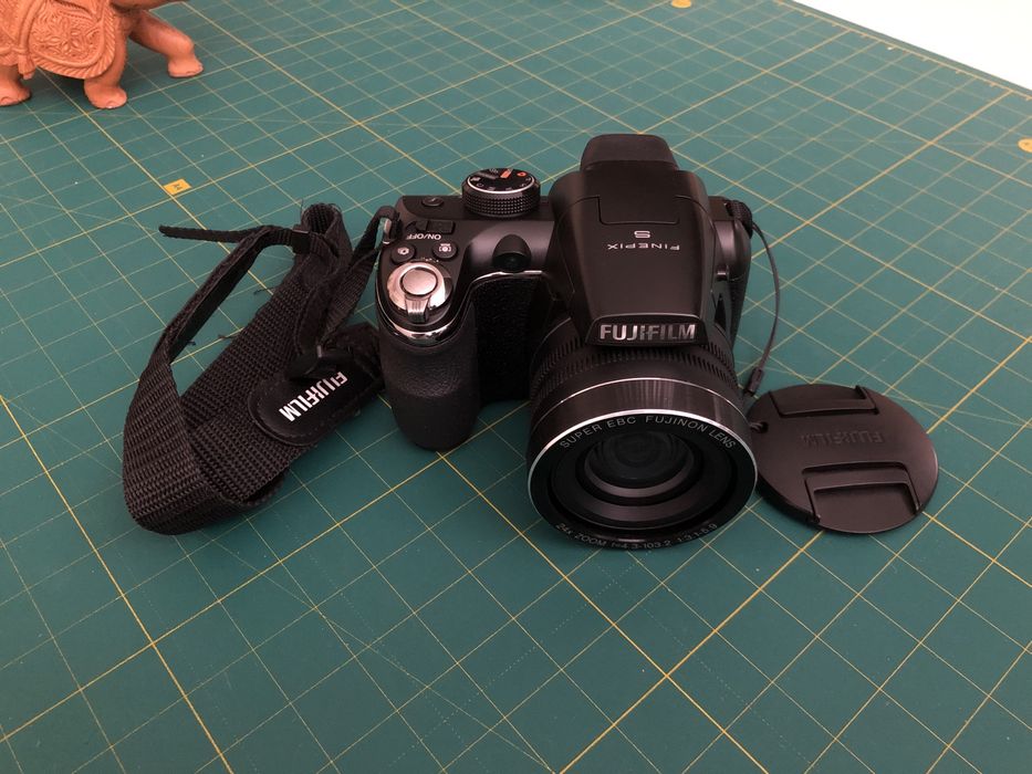 Fujifilm FinePix S4240