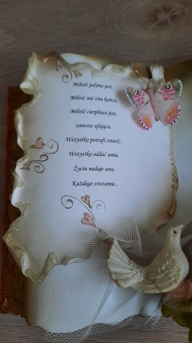 Pamiątka ślubna w formie książki