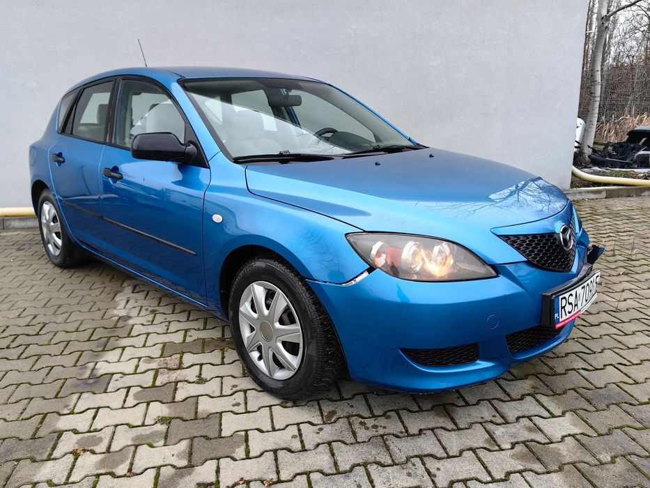 Mazda 3 Mazda 3 1.4 benzyna 84KM 2005r zadbana delikatnie uszkodzona OKAZJA