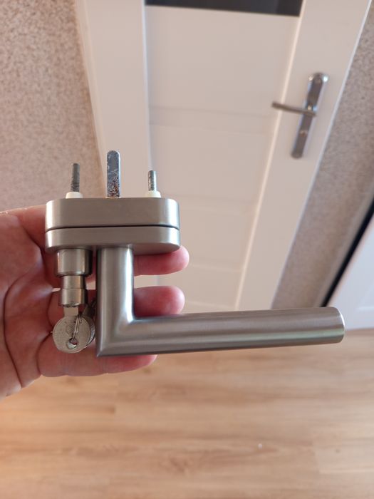Klamka do okien na klucz (stal szlachetna)