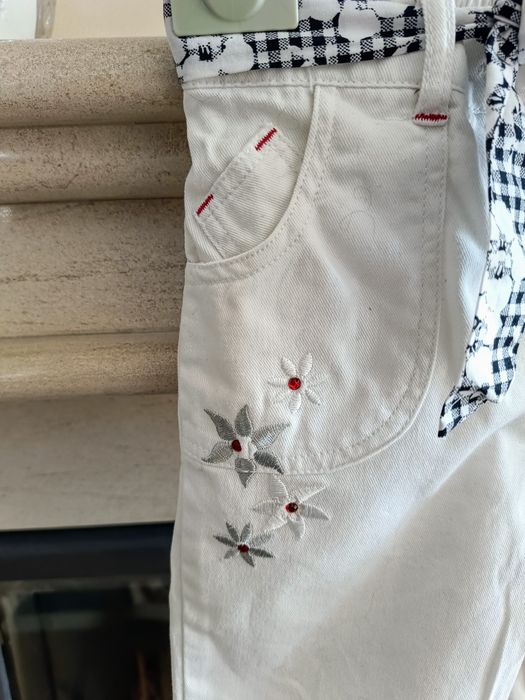 śliczne spodenki 3-4 lata