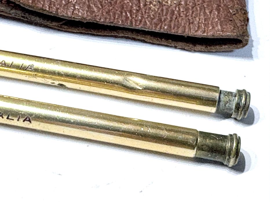 Conjunto de pequena caneta e lápis da companhia de aviação Alitalia