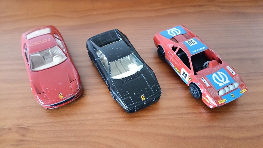 Miniaturas à escala (Burago, Maisto,etc)