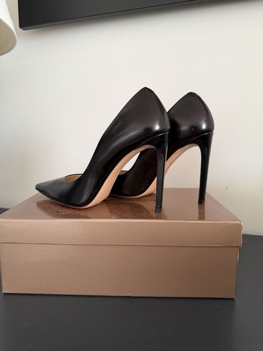 Чорні класичні туфлі Carlo Pazolini, в ідеалі, 37,5 розмір