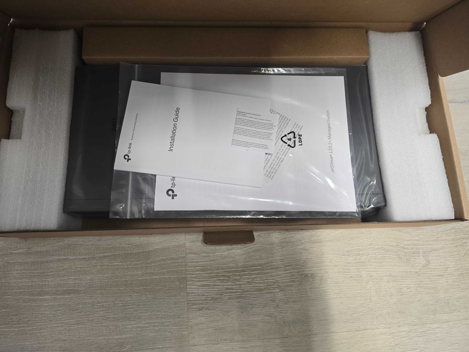 Przełącznik sieciowy TP link SG3428(UN)