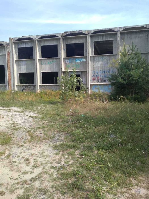 монолітно-збірне приміщення, електроопори, плити перекриття.