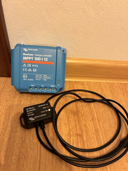 Victron charge controller mppt 100 I 15  plus Bluetooth smart dongle