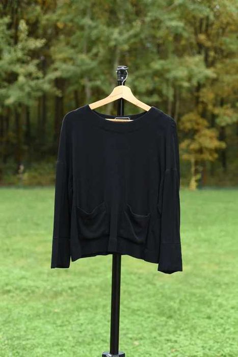 Damska klasyczna czarna bluzka z kieszeniami By Malene Birger 36 S