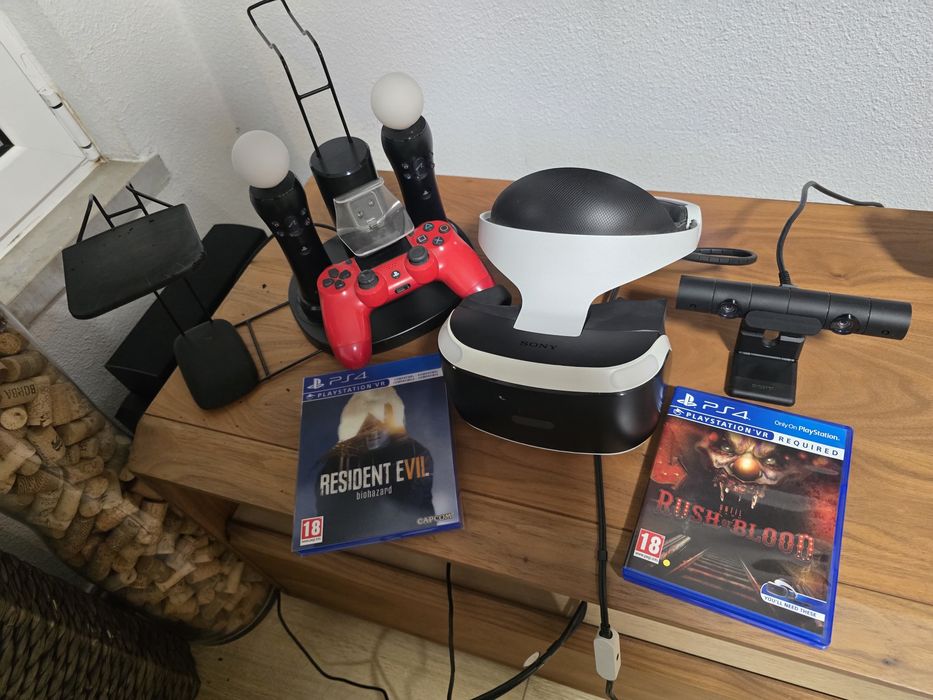 PlayStation VR Completo + 2 Moves + Suporte + Jogos (RE7 e Rush of Blo