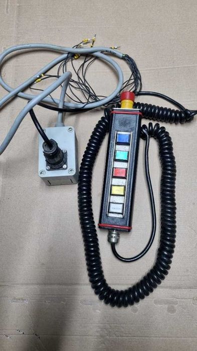 Kaseta sterująca na przewodzie spiralnym ...