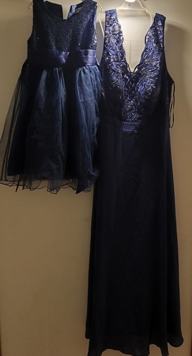 Sukienki córka r.128, mama r.44 i buty 28, 39 Polecam!