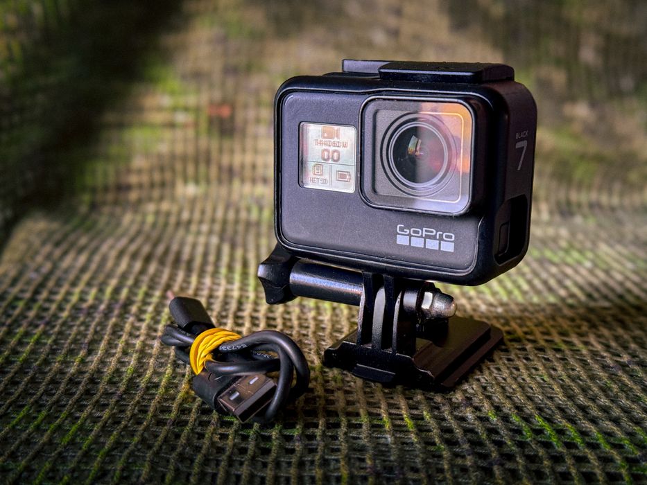 GoPro Hero 7 з оригінальною рамкою + кріплення на шолом