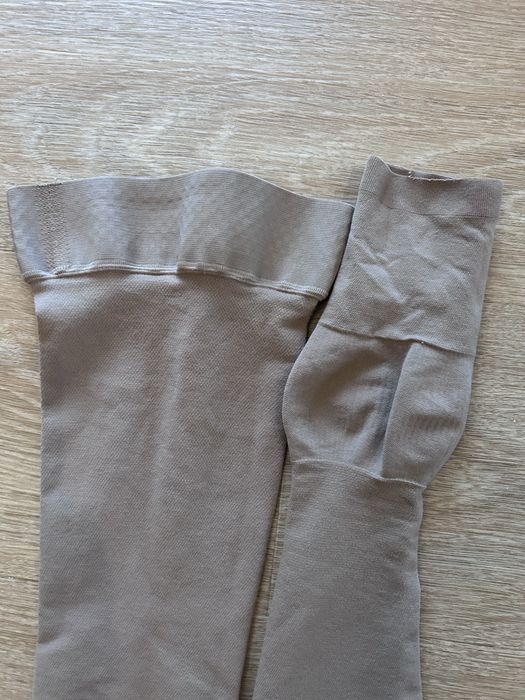 Meias de  compressão, homem e senhora