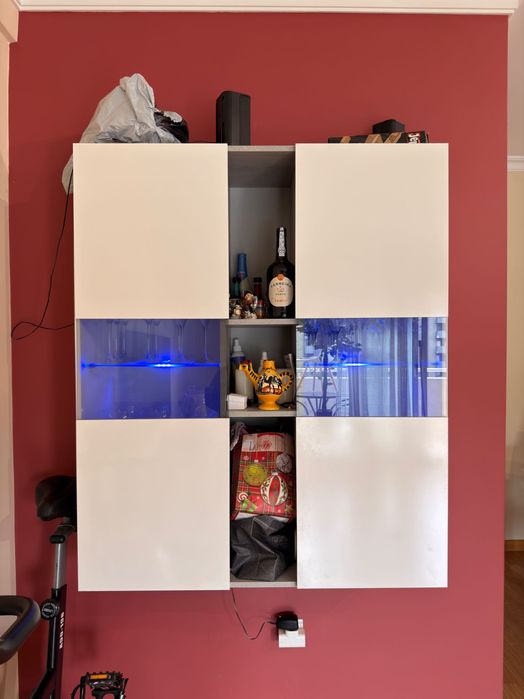 Móvel de Parede / Vitrine Suspensa