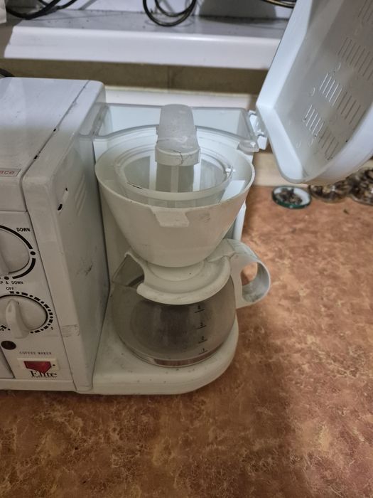 Продам мини кухню - 3 в 1 ( духовка, кавоварка, плита- США) на запчаст