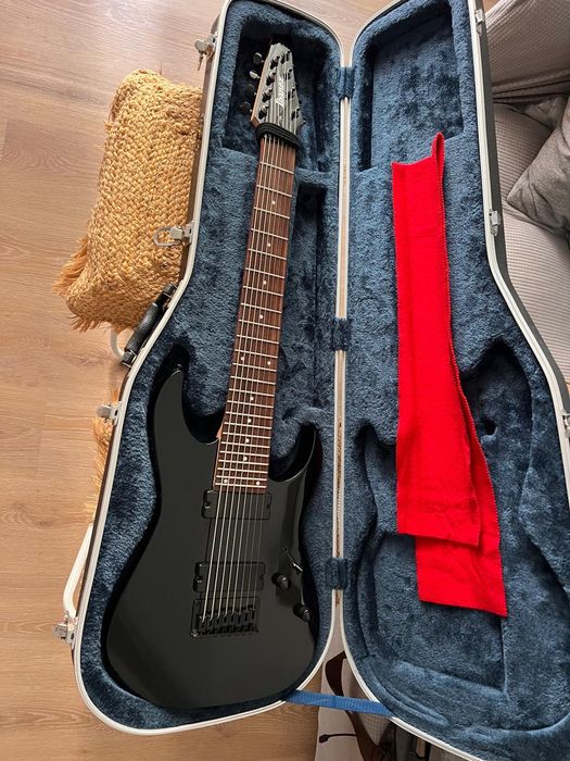Ibanez RG8 Standard de 8 cordas