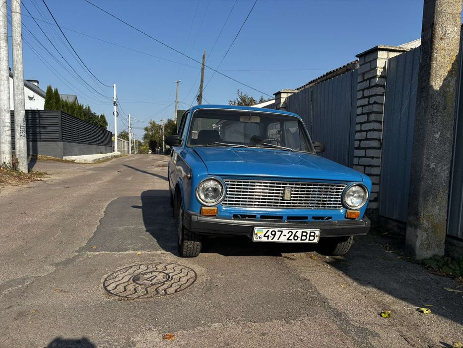 продам автомобіль ВАЗ 21011
