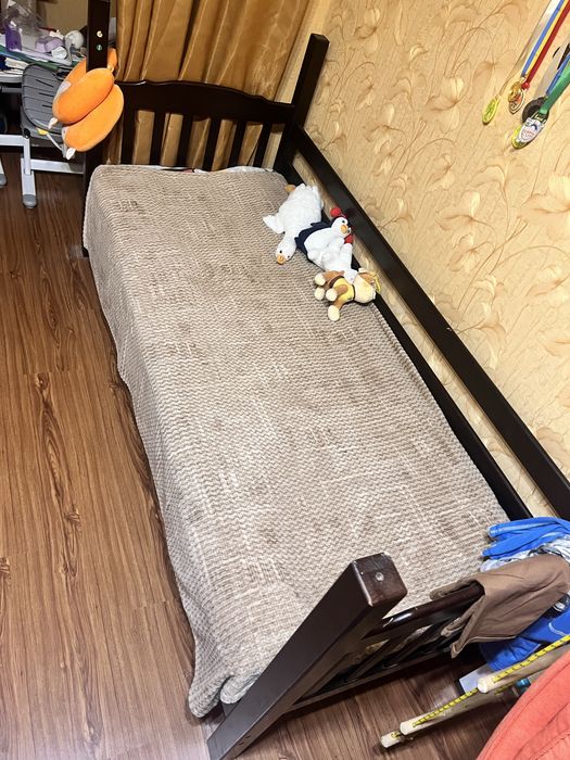 Продам ліжко 2х ярусне