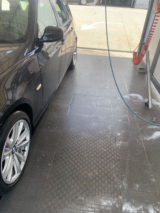 Bmw 316  e91  vendo ou troco