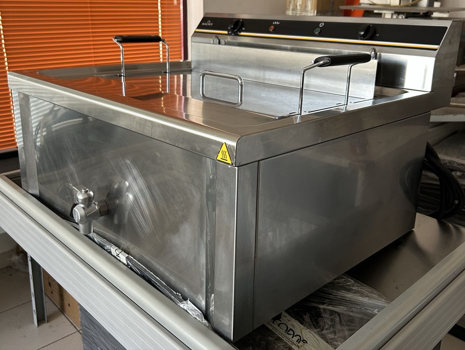 Fritadeira Industrial elétrica 20 Litros SEMI-NOVA