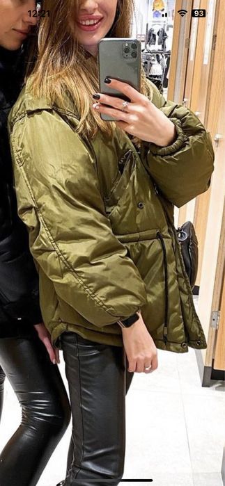 Продам женскую куртку