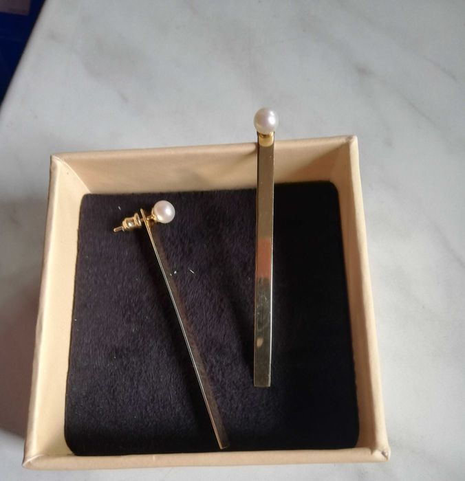 Śliczne kolczyki ze złota i z perłami