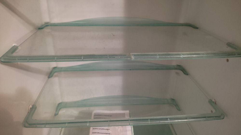 Полички  до холодильника snaige RF315
