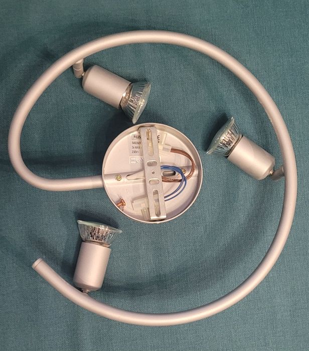 Lampa Massive  3x Gu10 50W halogen  230V