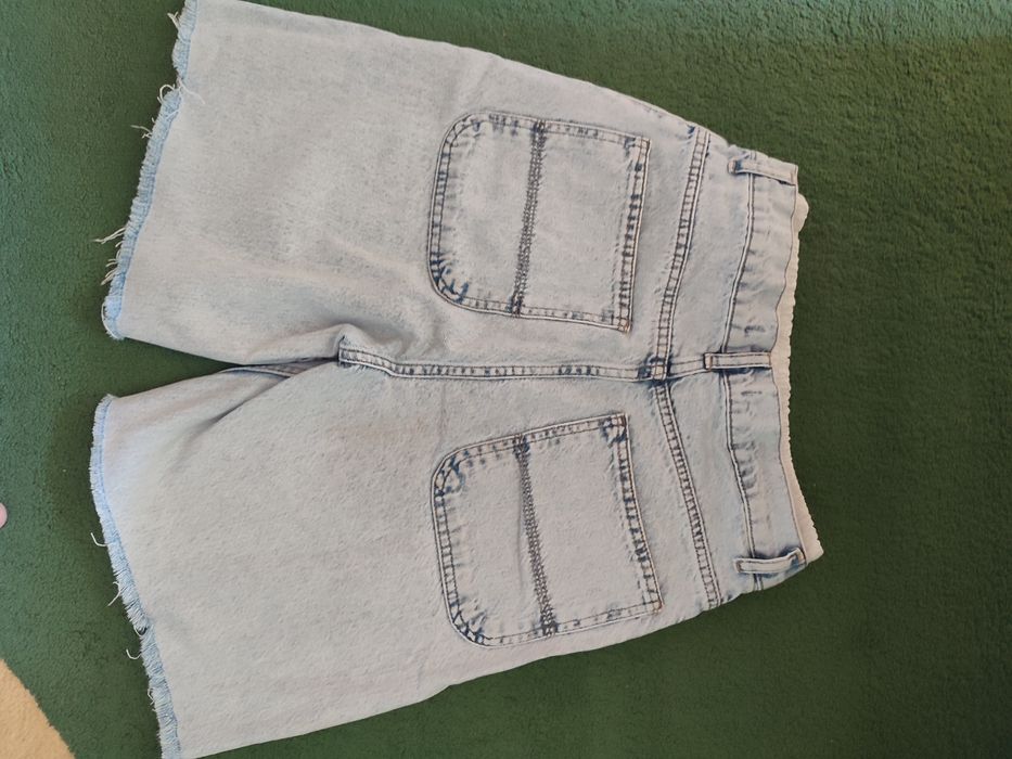 Продаю шорти жіночі