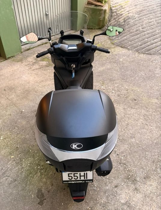 Scooter 125 com apenas 3000 km