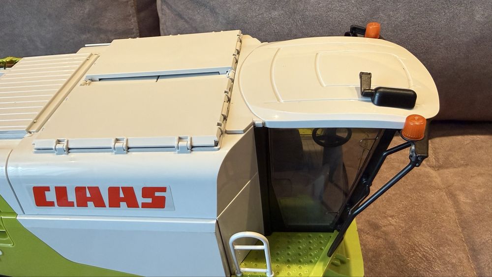 Kombajn Claas  Lexion 780 Bruder 02119