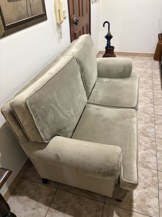 Sofá de Veludo Cinza