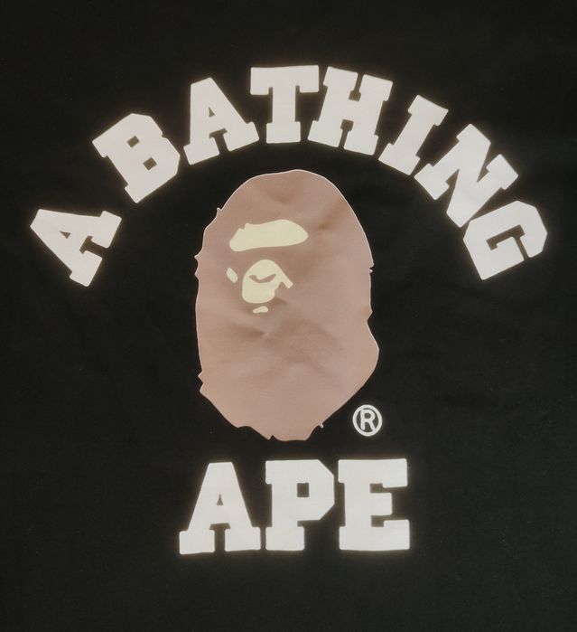 Czarna koszulka Bape.