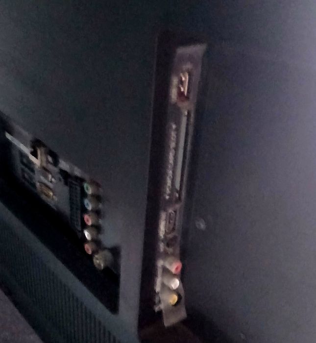 Televisão LG + cabos