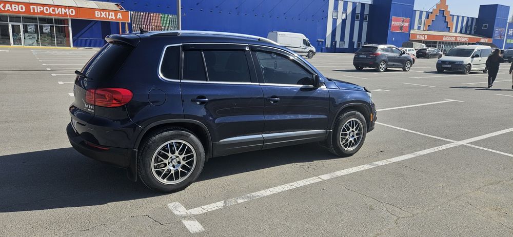 Продам Volkswagen Tiguan