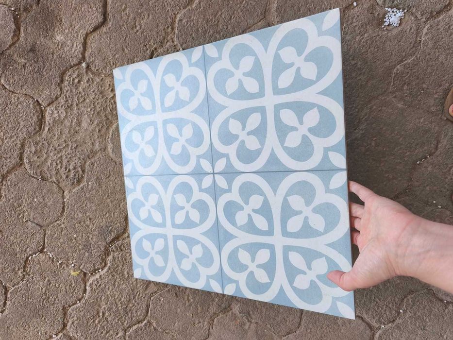 Cerâmico Azul e Branco 40x40 cm – Novo – 4€/peça