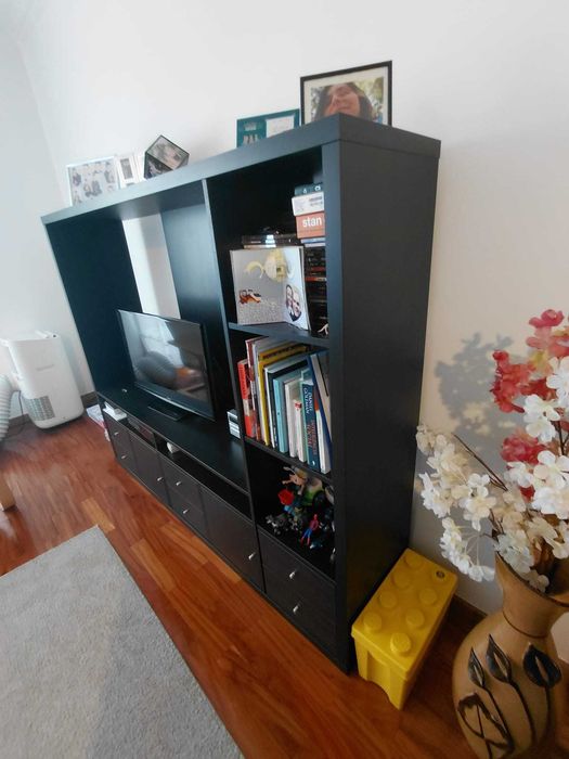 Móvel de sala IKEA preto – excelente estado