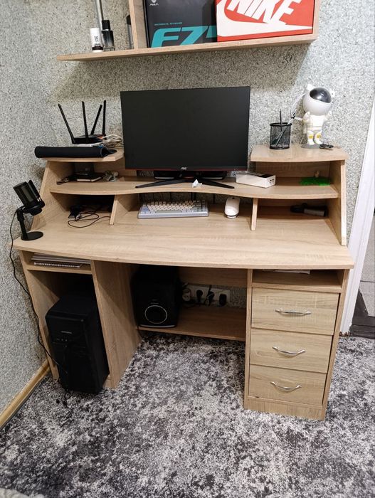 Компьютерный стол