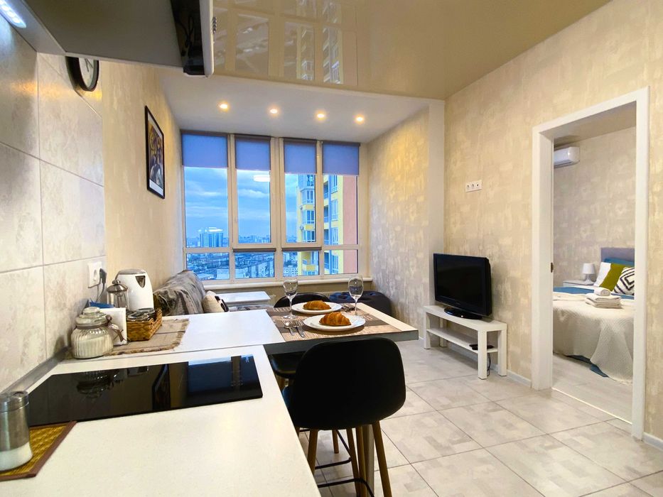 Затишна 1к квартира МВЦ Лівобережна/Левобережная, ЖК Каховська