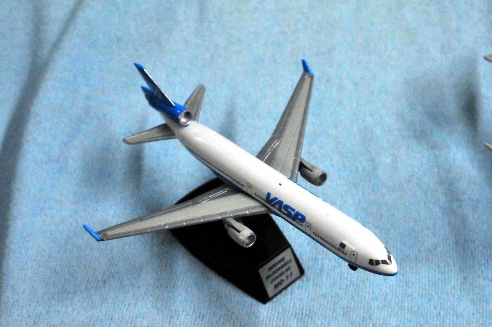 Metal - Boeing McDonnell Douglas MD-11 - Vasp
